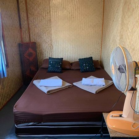 J Giant Hostel Chiang Mai Zewnętrze zdjęcie