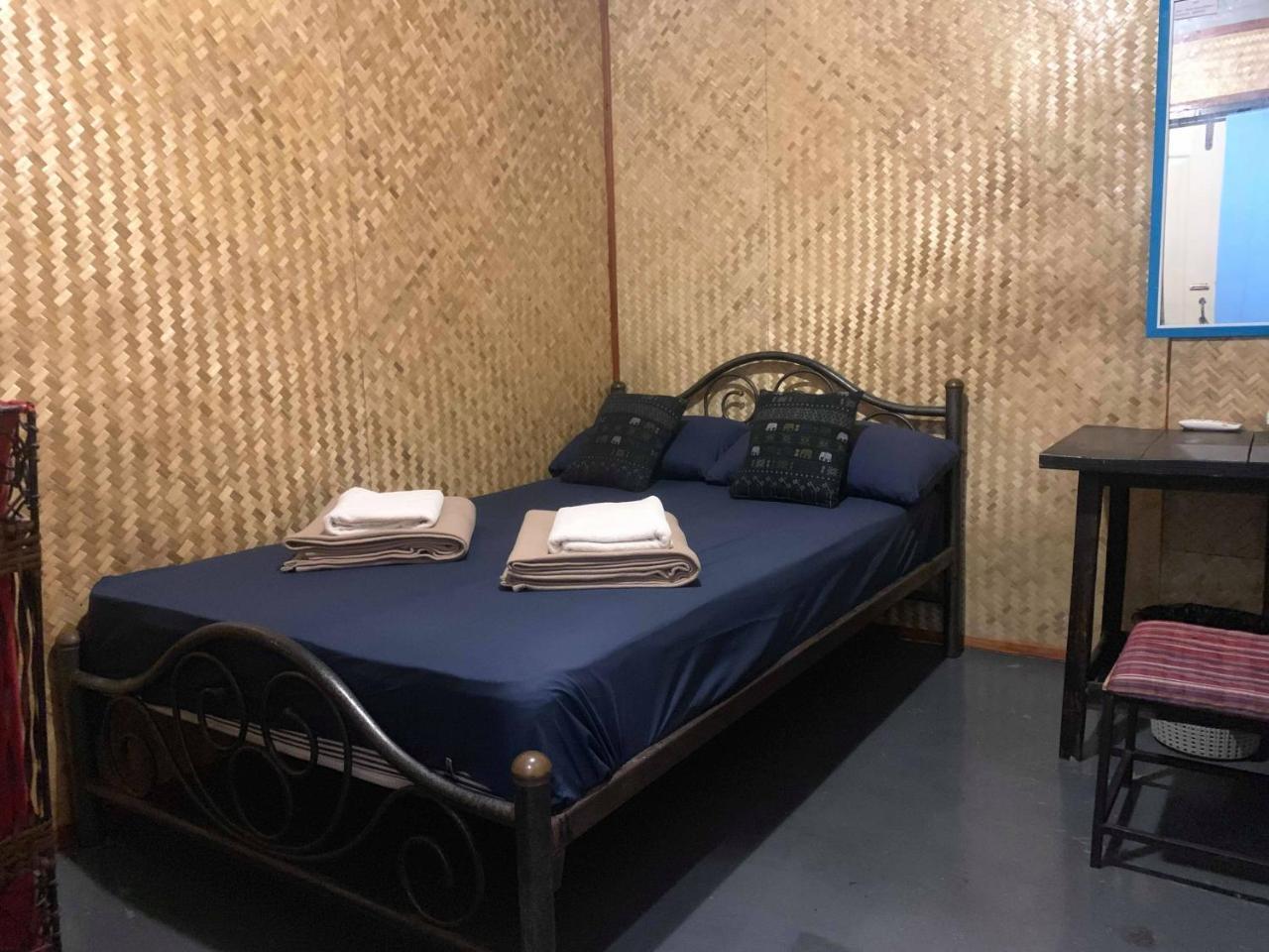 J Giant Hostel Chiang Mai Zewnętrze zdjęcie