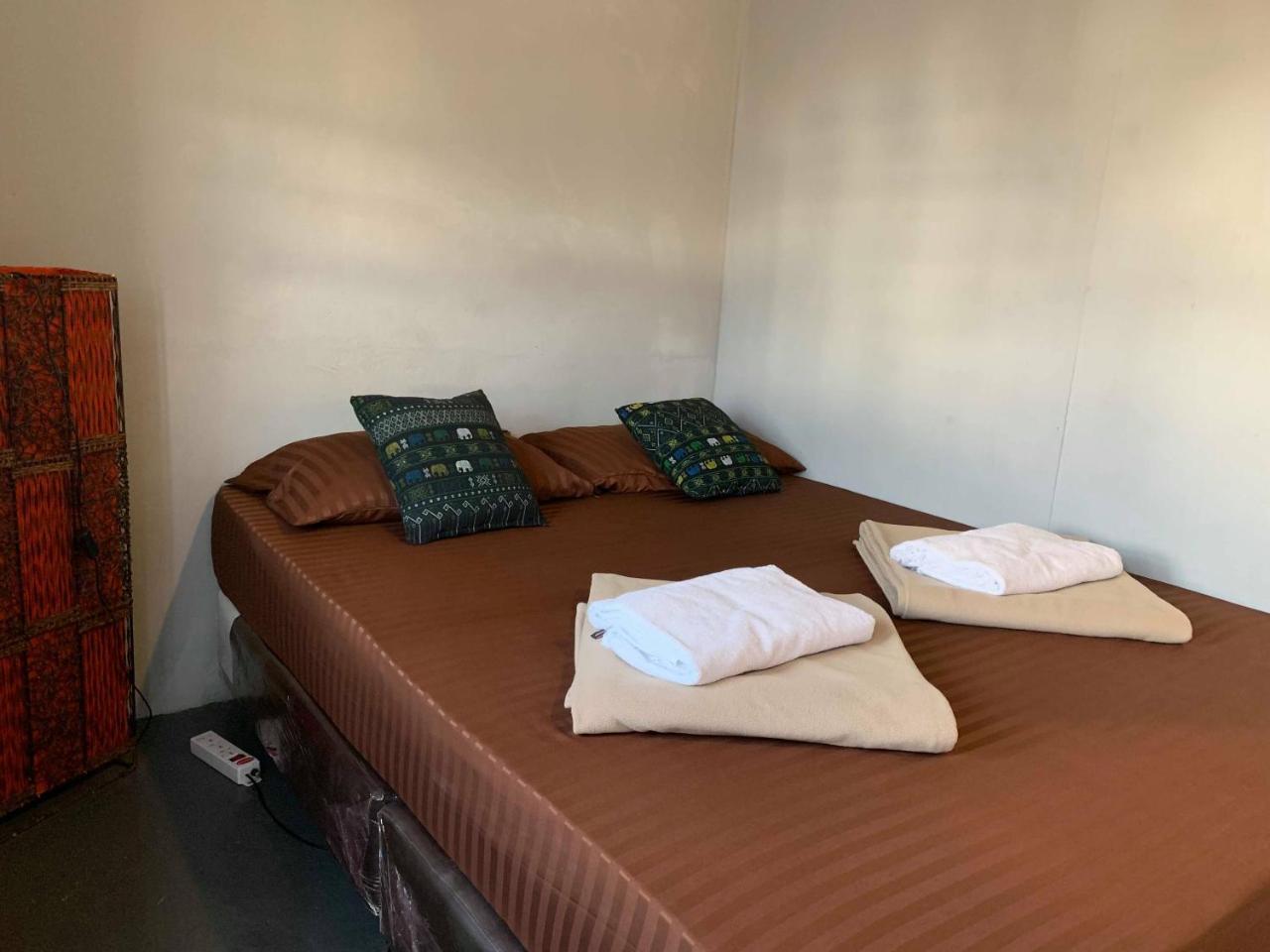 J Giant Hostel Chiang Mai Zewnętrze zdjęcie