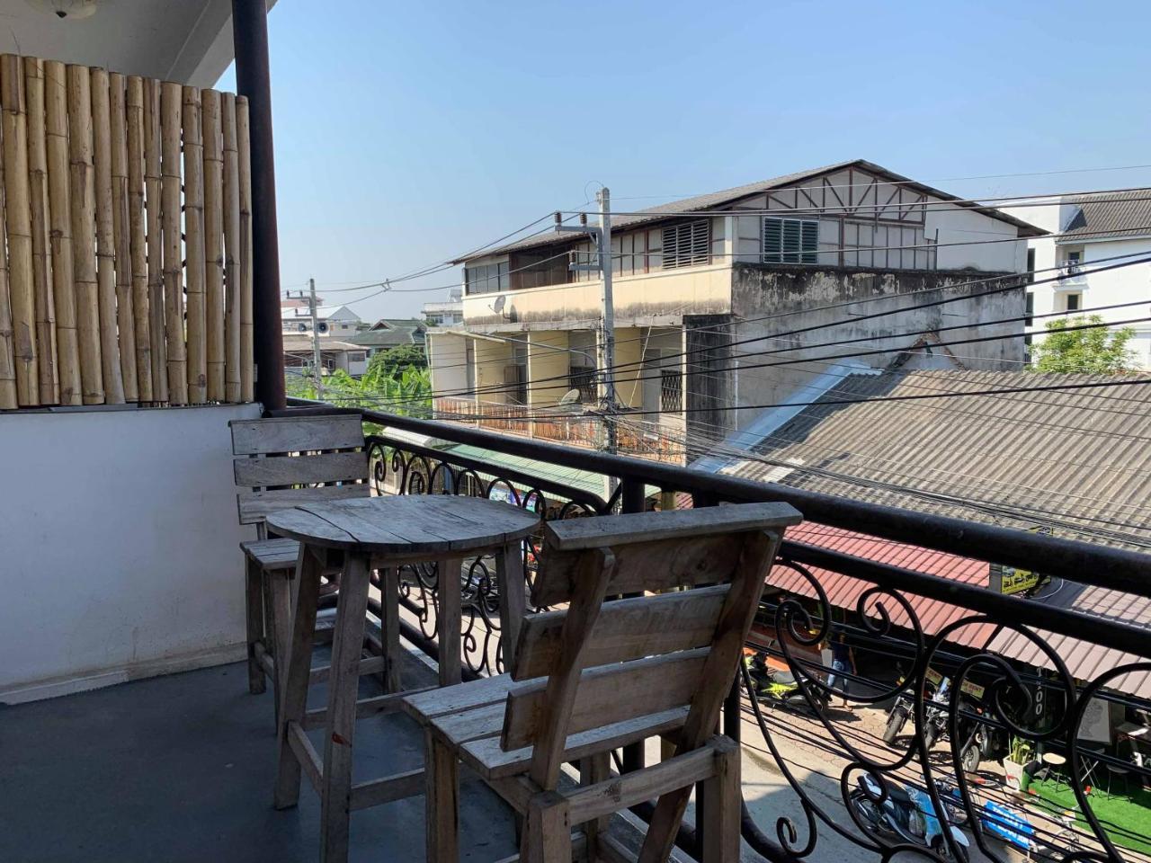 J Giant Hostel Chiang Mai Zewnętrze zdjęcie