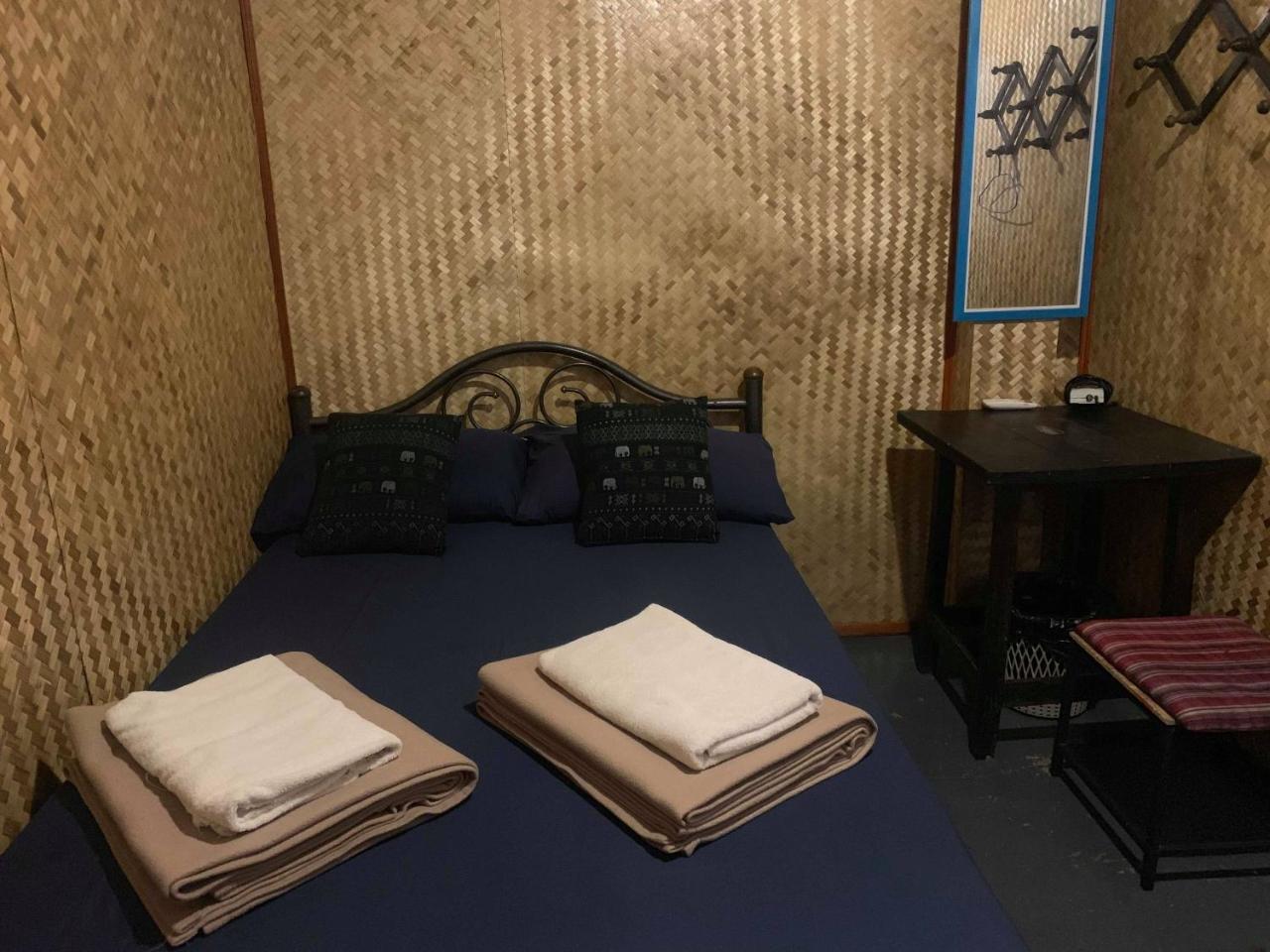 J Giant Hostel Chiang Mai Zewnętrze zdjęcie