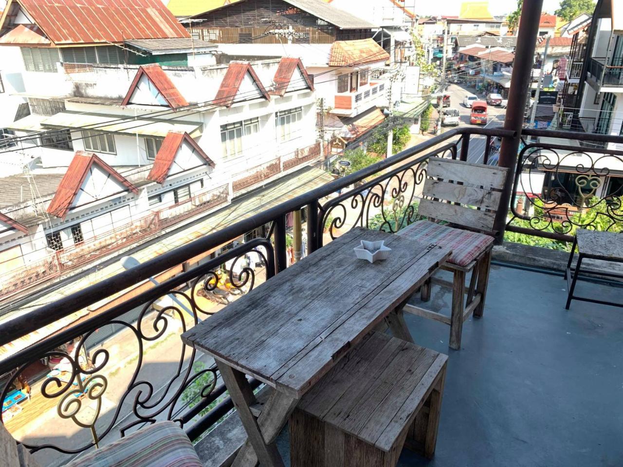 J Giant Hostel Chiang Mai Zewnętrze zdjęcie