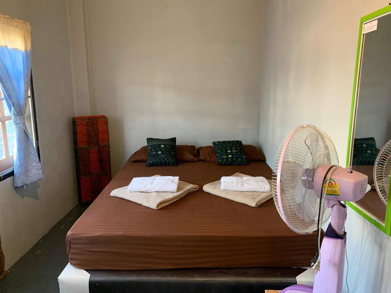 J Giant Hostel Chiang Mai Zewnętrze zdjęcie
