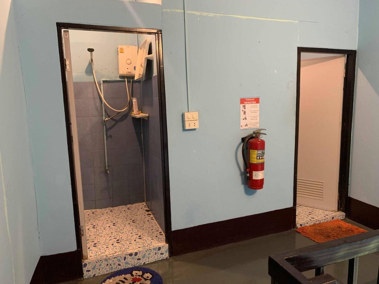 J Giant Hostel Chiang Mai Zewnętrze zdjęcie