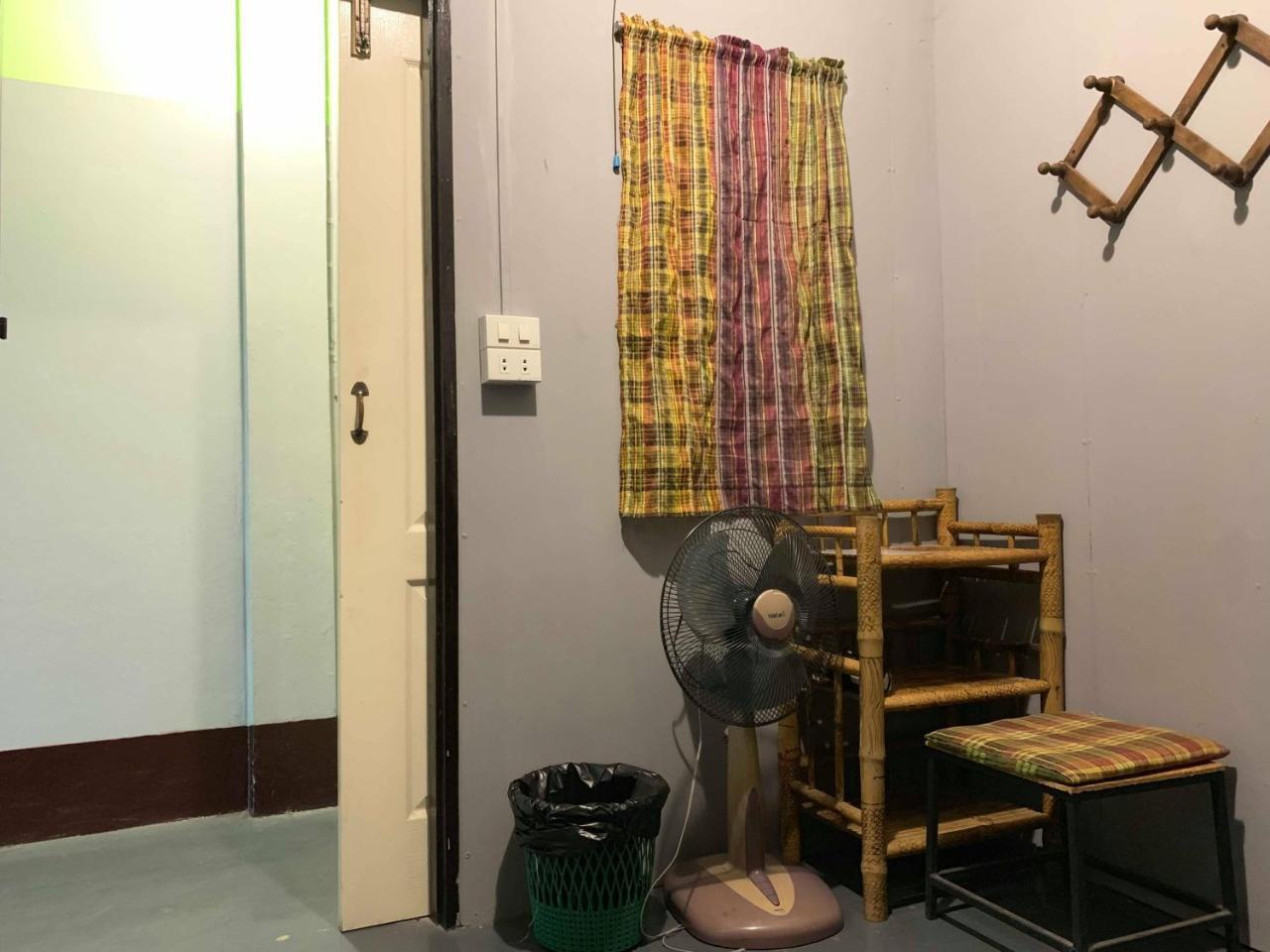 J Giant Hostel Chiang Mai Zewnętrze zdjęcie