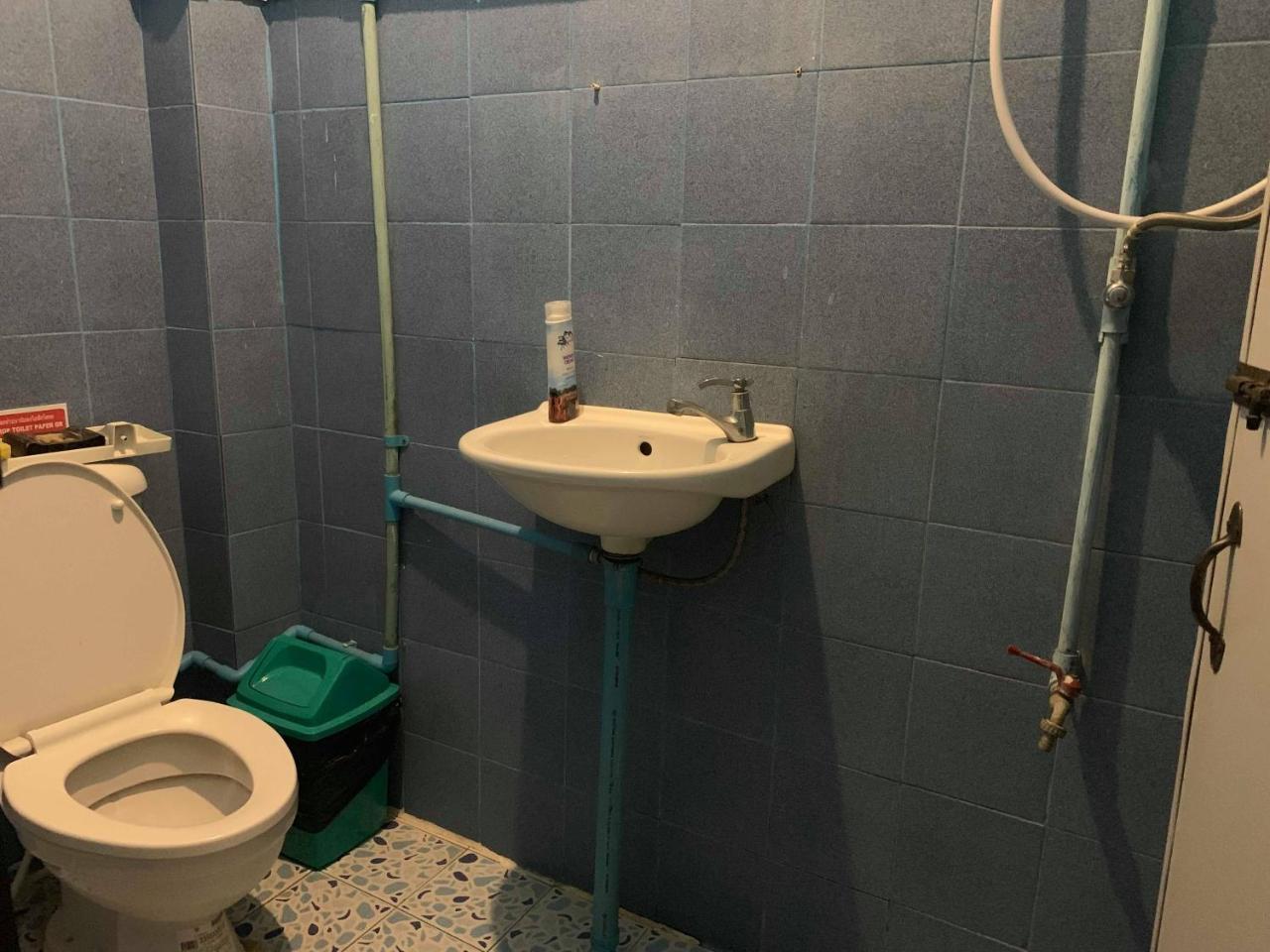 J Giant Hostel Chiang Mai Zewnętrze zdjęcie